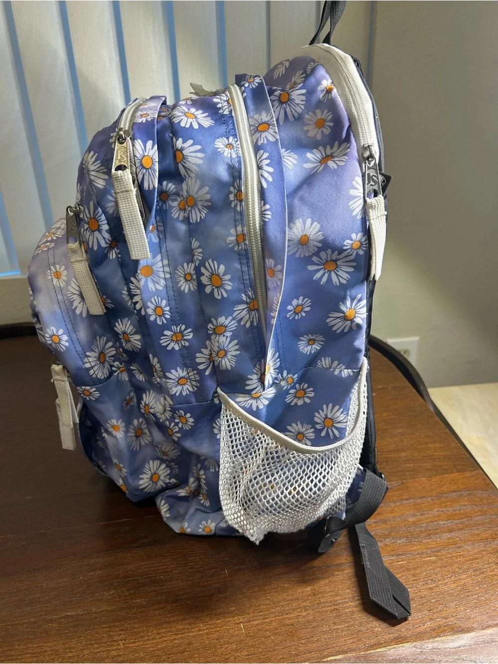 Jansport big student Light Blue Daisy Print Backpack. EXCELLENT CONDITION
